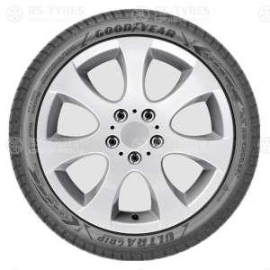 Goodyear Ultra Grip Performance 235/60 R17 106H